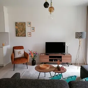 Apartment Bartine - Modern And Spacious Flat Near The Sea, Free Parking Space, Ostende